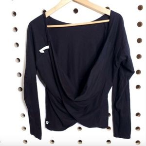 Fabletics open back long sleeve medium top black
